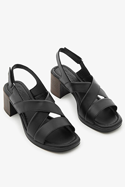 SAYL Black Genuine Leather Cross-Strapped Thick Heeled Women's Sandals