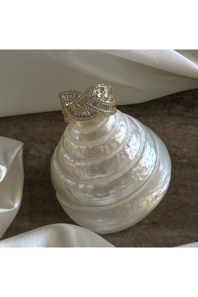 Leora Atelier Baget Taşlı Sarmal Gold Yüzük
