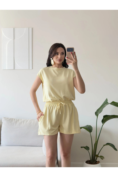 Zoom Butik Sırt Dekolte Şortlu Tulum - SARI