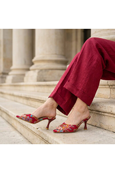Letafia Valley Ethnic Pattern Elegant Goblet Heeled Slippers