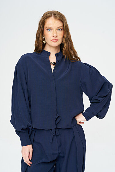 Orfeo Negro Women's Judge Collar Stripe Patterned Short Shirt
