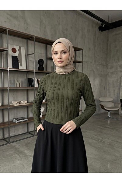 Foremia بلوزة ذات ياقة دائرية مزينة بكشكشة - كاكي