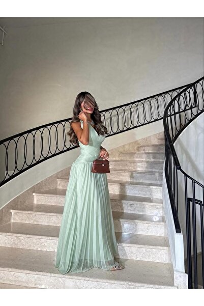 tsuwahen Mint Green Halter Neck Long Evening Dress with Pleated Chiffon Skirt