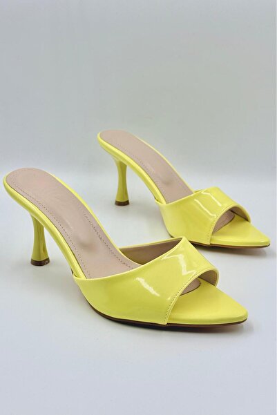HCO Pointed Toe Thin Heeled Patent Leather Slippers