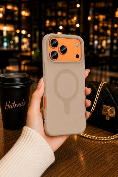 Hatreds iPhone 17 Pro Max Uyumlu MagSafe Silikon Kılıf Krem