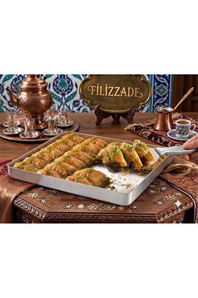 Filizzade Bol Cevizli Özel Şöbiyet – Geleneksel Sunum Tepsisi ile (2.5 - 3 Kg...