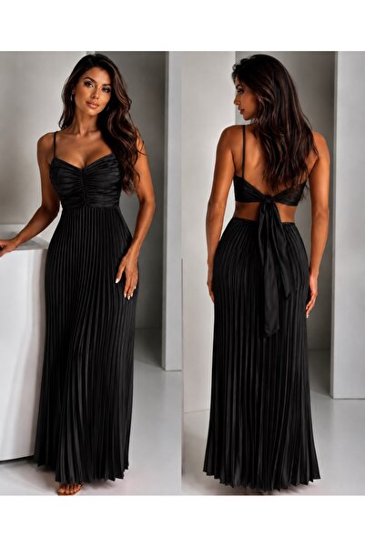 Pretty Pleated dress with Backless