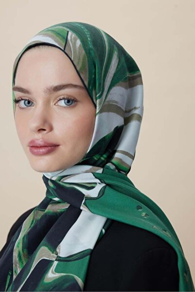 Maisa Mevce Silk Shawl Dark Green