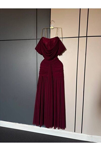 Jonana Elegant Lace Dress
