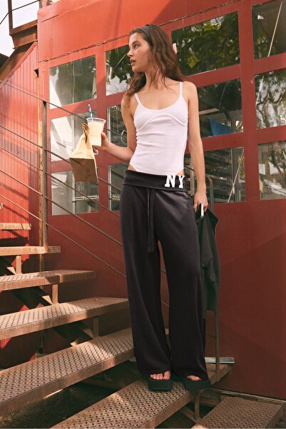 Stradivarius Ribana korse detaylı body