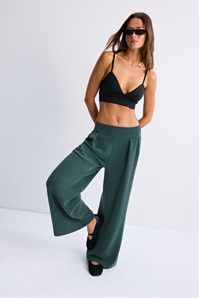 Stradivarius Soft-touch wide-leg trousers with darts