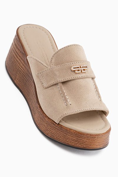 Limoya Roxana Beige Stone Detailed Wedge Heeled Women's Slippers