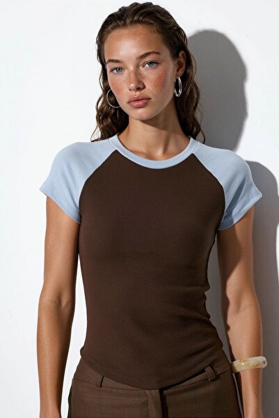Hiccup Busem Color Blocked Crew Neck Slim Fit T-Shirt