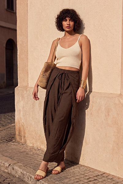 BARRELS AND OIL Women's Trousers with Tie Front Detail - Bitter Brown
