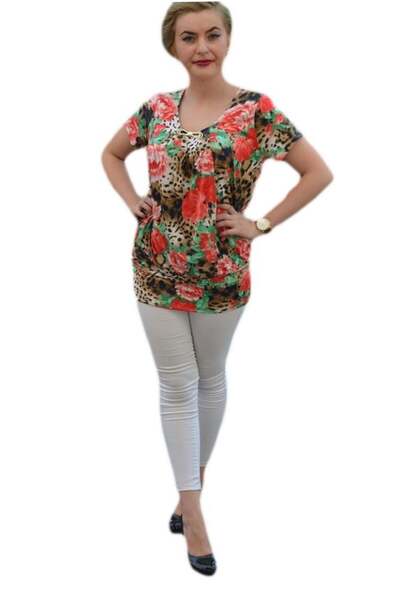 OEM Tricou cu model de trandafiri rosii pe fond maro cu negru