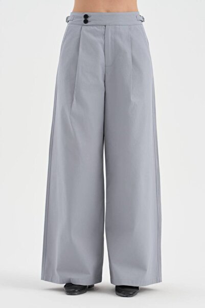 tw3 Women's Pleated Front Belt with Metal Buckle Detailed Design Trousers