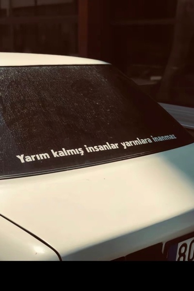 Yalıgraf Reklam Tabela لا يؤمن الأشخاص الذين هم على وشك الانهيار بالآفاق - مل...