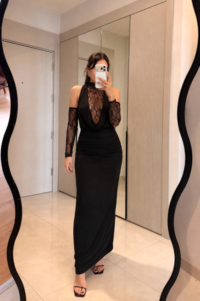 Gizem Ecemiş Zwolle Siyah Dantel Detaylı Şık Elbise
