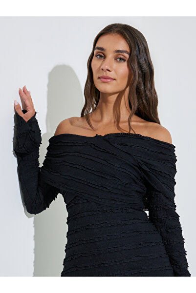 Styli Black Ruffled Long Sleeve Crisscross Blouse