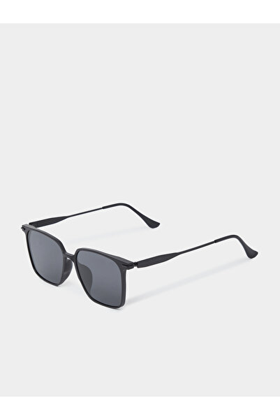 Styli Black Square Frame Sunglasses with Nose Pads