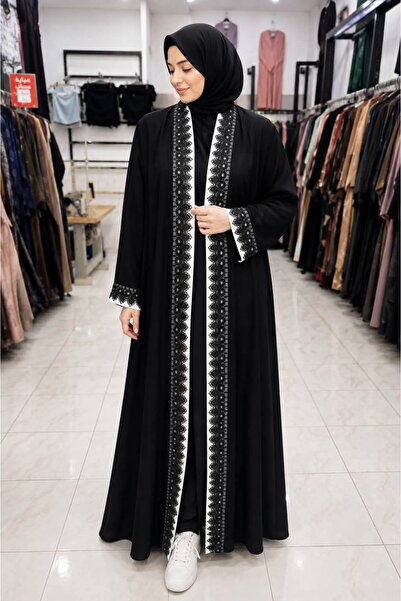 M&O 2 عباية سوداء تيك توك أسود أنيقة بتصميم مفتوح تتميز بشريط ابيض مزين بدانت...