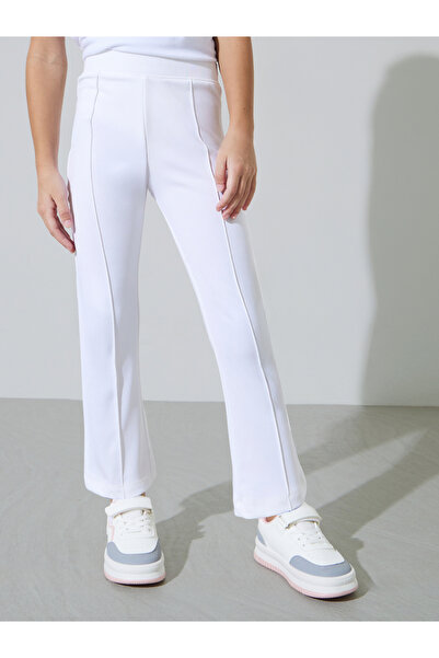 Styli Girls Off-White Solid Fit and Flared Leggings with Pintuck Detail