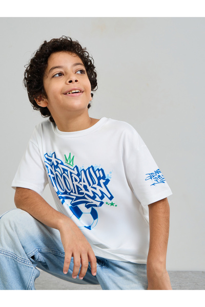 Styli Teen Boys Oversized Graphic Print Football T-Shirt