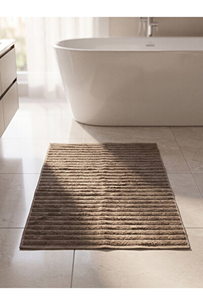LC Waikiki Esvab • Modern & Distinctive Striped Foot Towel 50X80 cm
