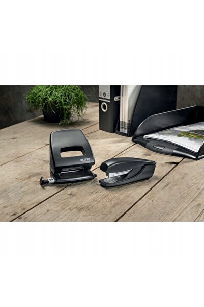 Leitz Capsator NeXXt reciclabil până la 25 de coli negru