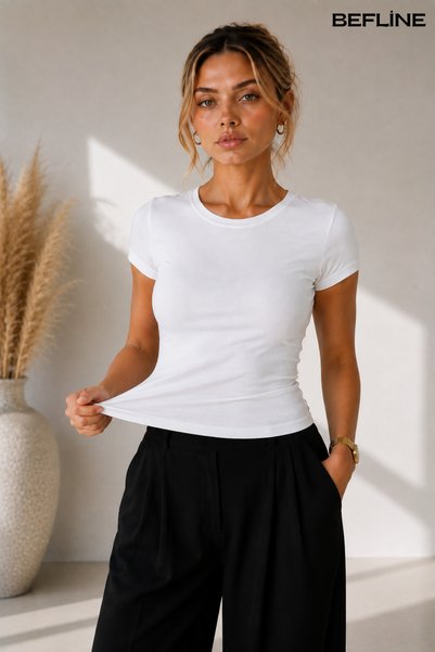 LAVİNİM Women's Fitted Crew Neck Stretchy Soft Cotton Basic T-Shirt