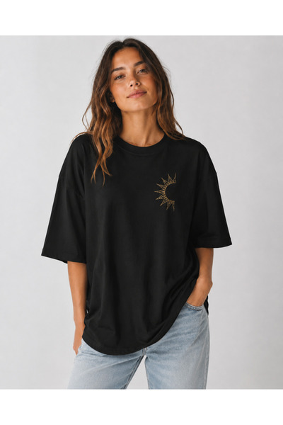 cc collection Women's Sun Printed Oversize T-Shirt Black and White Crew Neck