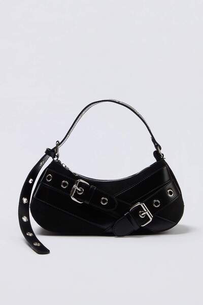 TRENDYOL SHOES Schwarze Wildleder-Ösen-Gürtelschnallen-Detailierte mittelgroß...