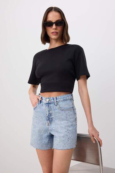 Trendyol Collection شورت دينيم سيتي بوي بتفاصيل من الحجر الأزرق TWOSS26SR00266