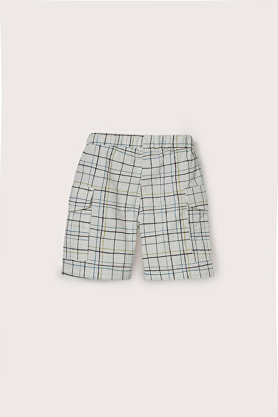 Marvy Plaid Shorts with Pocket Detail