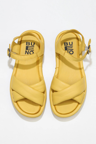 Bueno Shoes Sandale plate de damă din piele galbenă 01wu5901