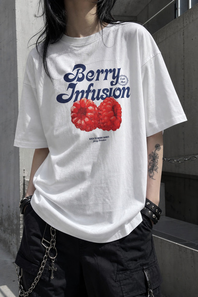 Carpe Watercolor Raspberry Oversize T-shirt