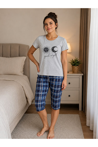 Serena Pijama dama , bluză cu mânecă scurtă si pantaloni 3/4-culoare bleu