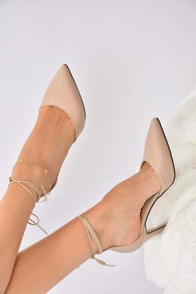 Fox Shoes حذاء نسائي بكعب عالٍ ومقدمة مدببة K404810209