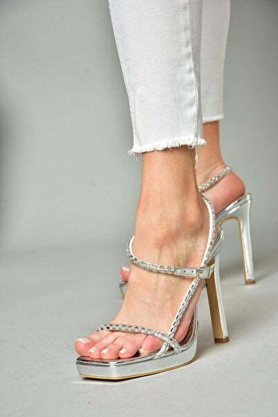 Fox Shoes س569616234 حذاء سهرة بكعب عالٍ باللون الفضي