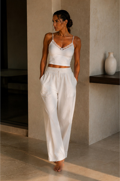 KİM Kİ O KADIN CROP TOP ASKILI CROP OVAL YAKA CROP YAKA DANTELLİ CROP