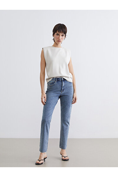 LC Waikiki Alita City Farkıyla Lcwaikiki Classic Indigo Denim Straight Slim M...