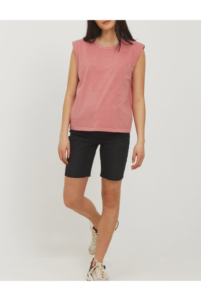 Evendi Tricou, Roz
