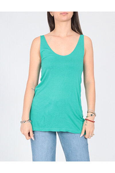Evendi Maiou, Verde