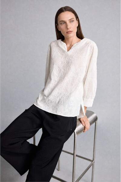 DeFacto Regular Fit V-Neck Embroidered Long Sleeve White Blouse G8789Ax26Sm