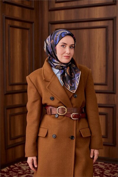 Silk Home وشاح حرير تويلي أسود-ليلكي منقوش بتصميم توك ستورايل غير قابل للانزل...