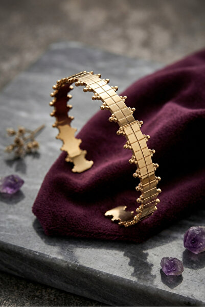 Begondio Elegant Textured Modern Design Adjustable Women's Handcuff Bracelet