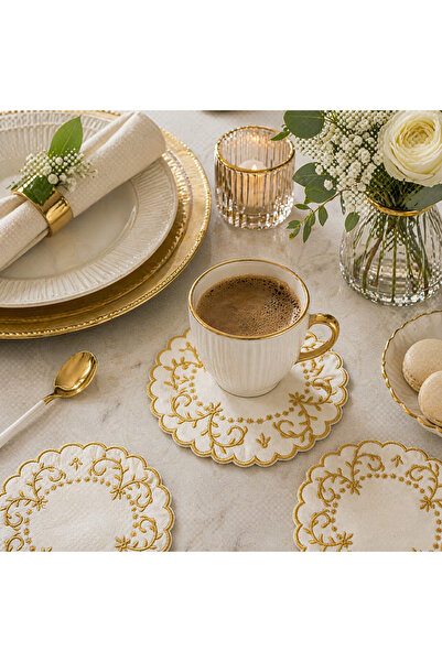 Nakışlı Bardak Altı 6'lı Set – Beyaz Renk, Gold Nakış, Elegant, Leke Tutmaz & Su Geçirmez