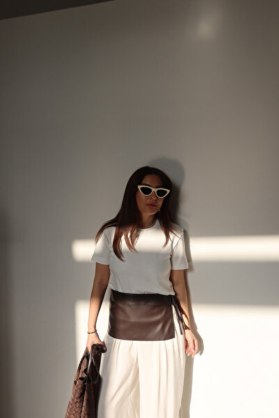 Özge Özgenç Kožni bustier sa vezicama