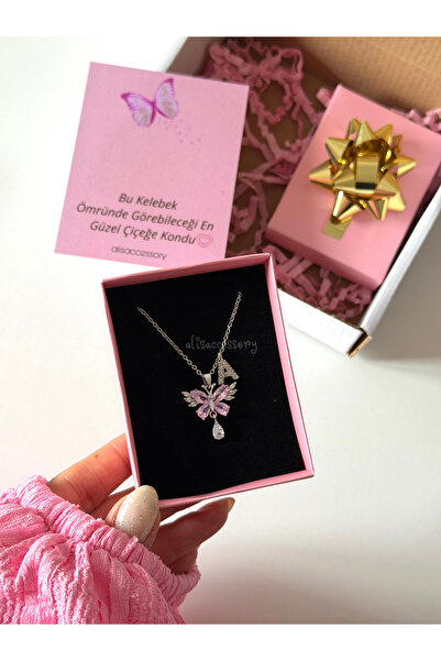 Alis Accessory Pembe taşlı harfli kelebek kolye