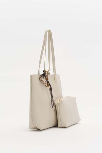 Nihan Çift Saplı Charm Detaylı Shopper Çanta Bej